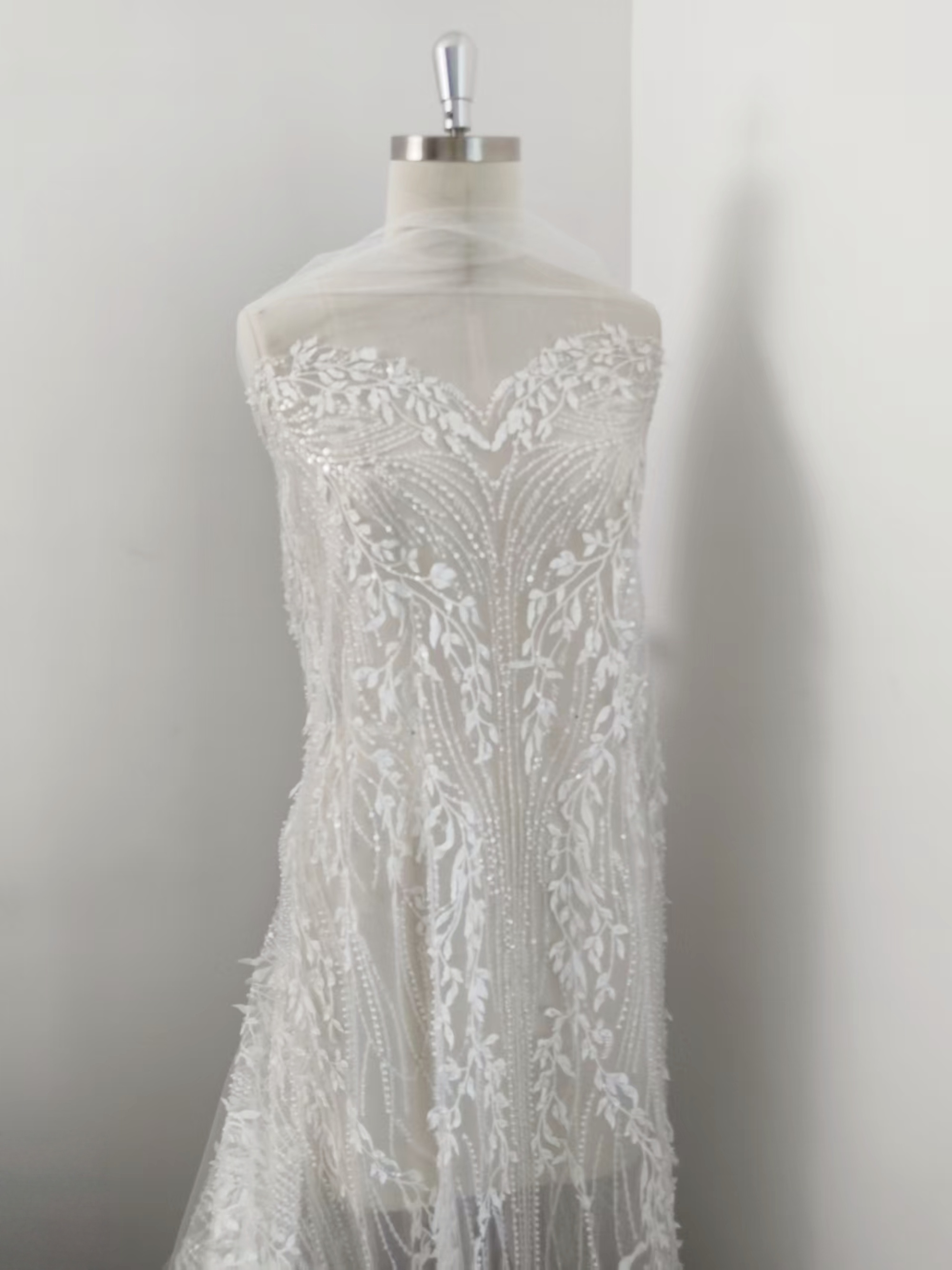 Luxury 3D Leaves Embroidered Tulle Fabric with Sequins and Pearls for Wedding Dress, Bridal Party Gown, White Lace by the Yard