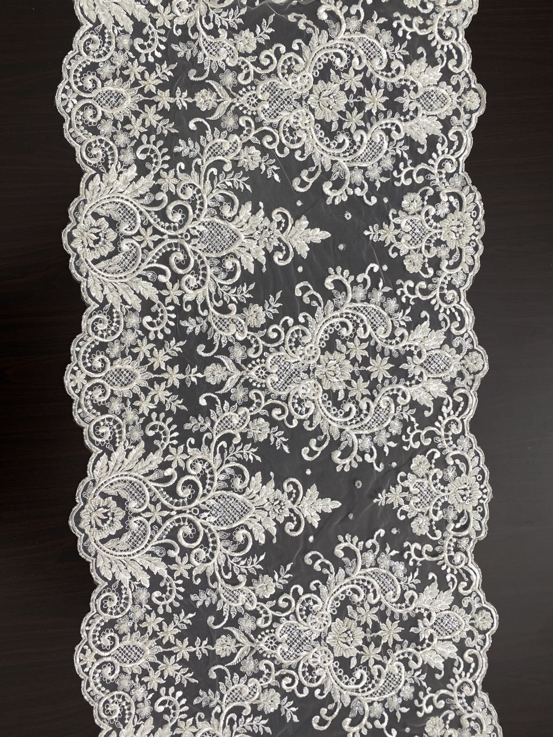 Venice Trim Lace Beautiful Embroidered Lace for Home Decor Costume Supplies Altered Couture, by 1 yards