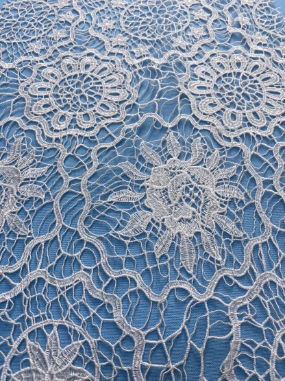 Dreamy Ivory Fabric! Showcases Delicate Embroidery Patterns, Ideal for Wedding Dresses/Evening Wear. High-Quality Craftsmanship—Shop This Exquisite Embroidered Material Now!