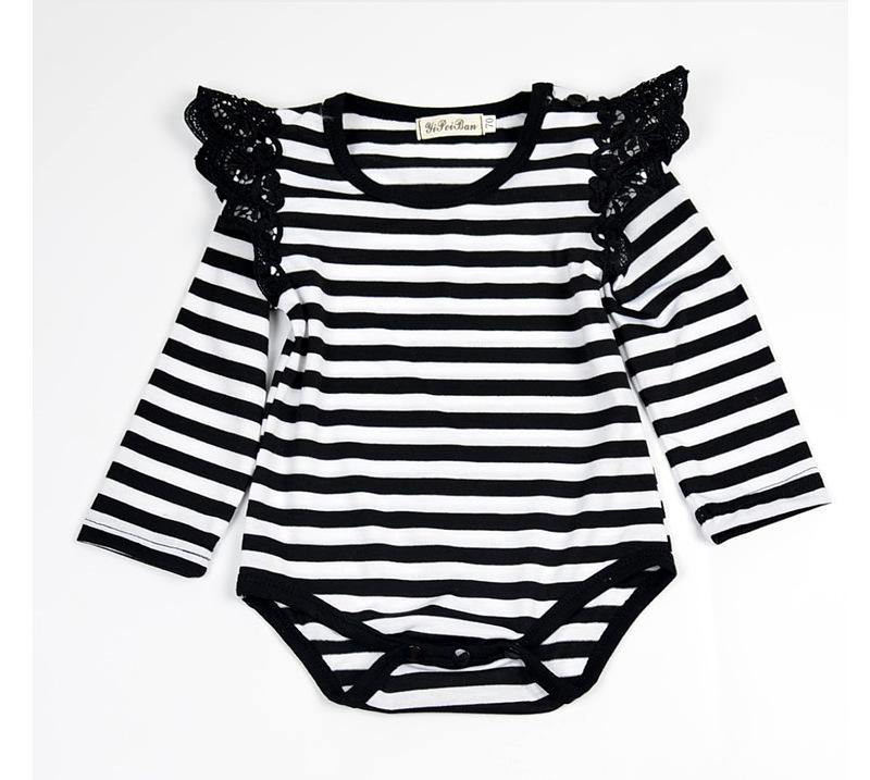 Pure color lace flying sleeve Romper.