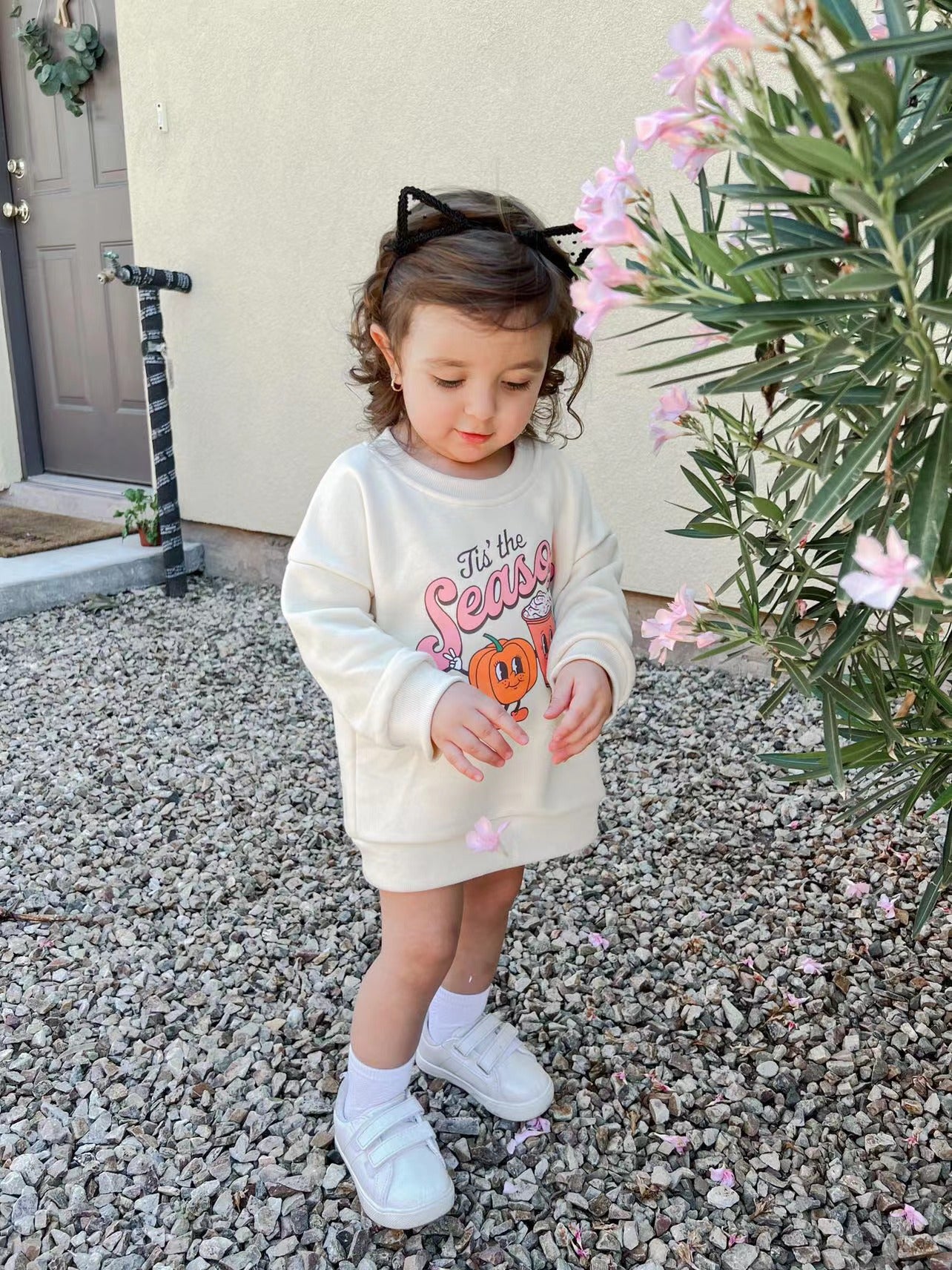 Baby Tis' the Season Sweatshirtis pawlulu