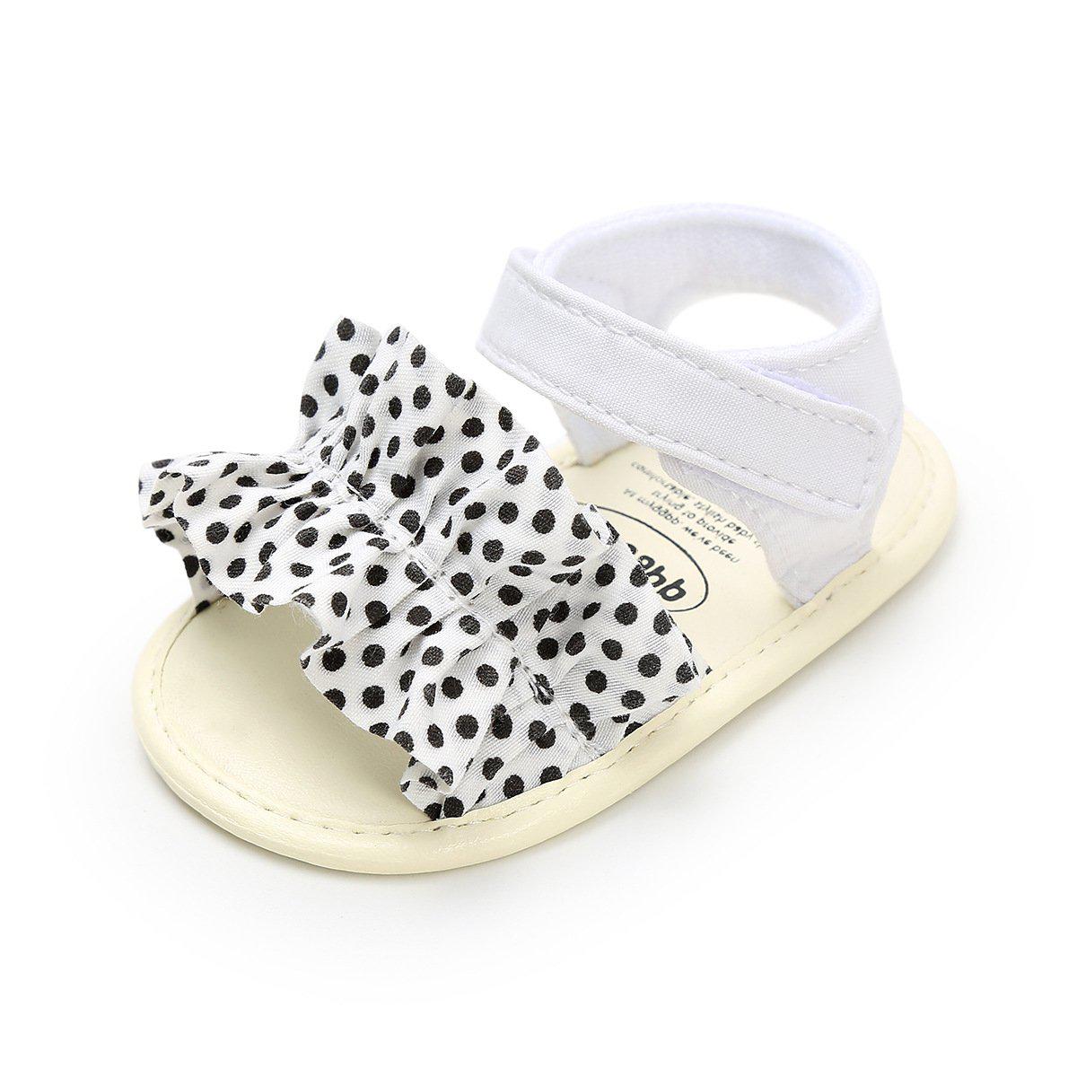 Baby soft bottom non-slip shoes.