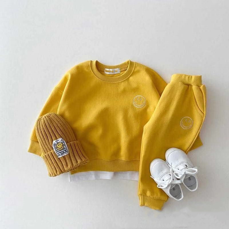 2-pieceBaby Smile Set.