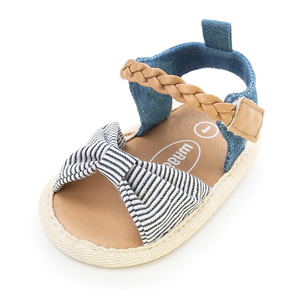 Baby soft bottom non-slip shoes.