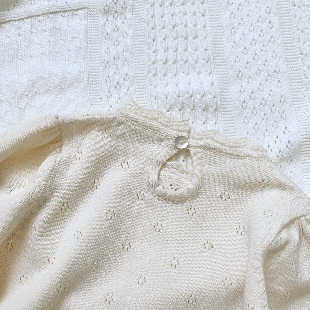 Girls' lantern sleeve hollow-out knitted sweater