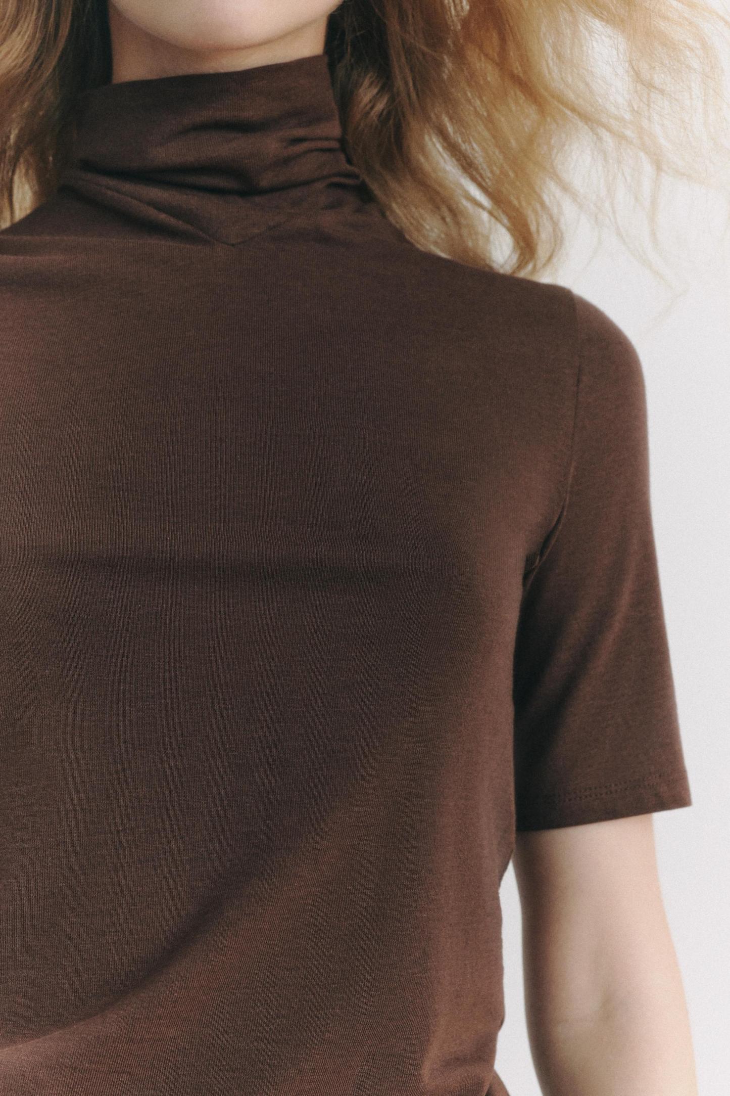 SLIM FIT - HIGH NECK - REGULAR LENGTH - SHORT SLEEVE