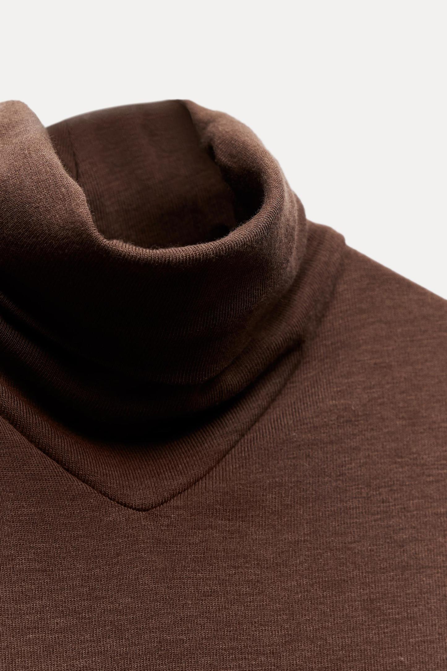 SLIM FIT - HIGH NECK - REGULAR LENGTH - SHORT SLEEVE
