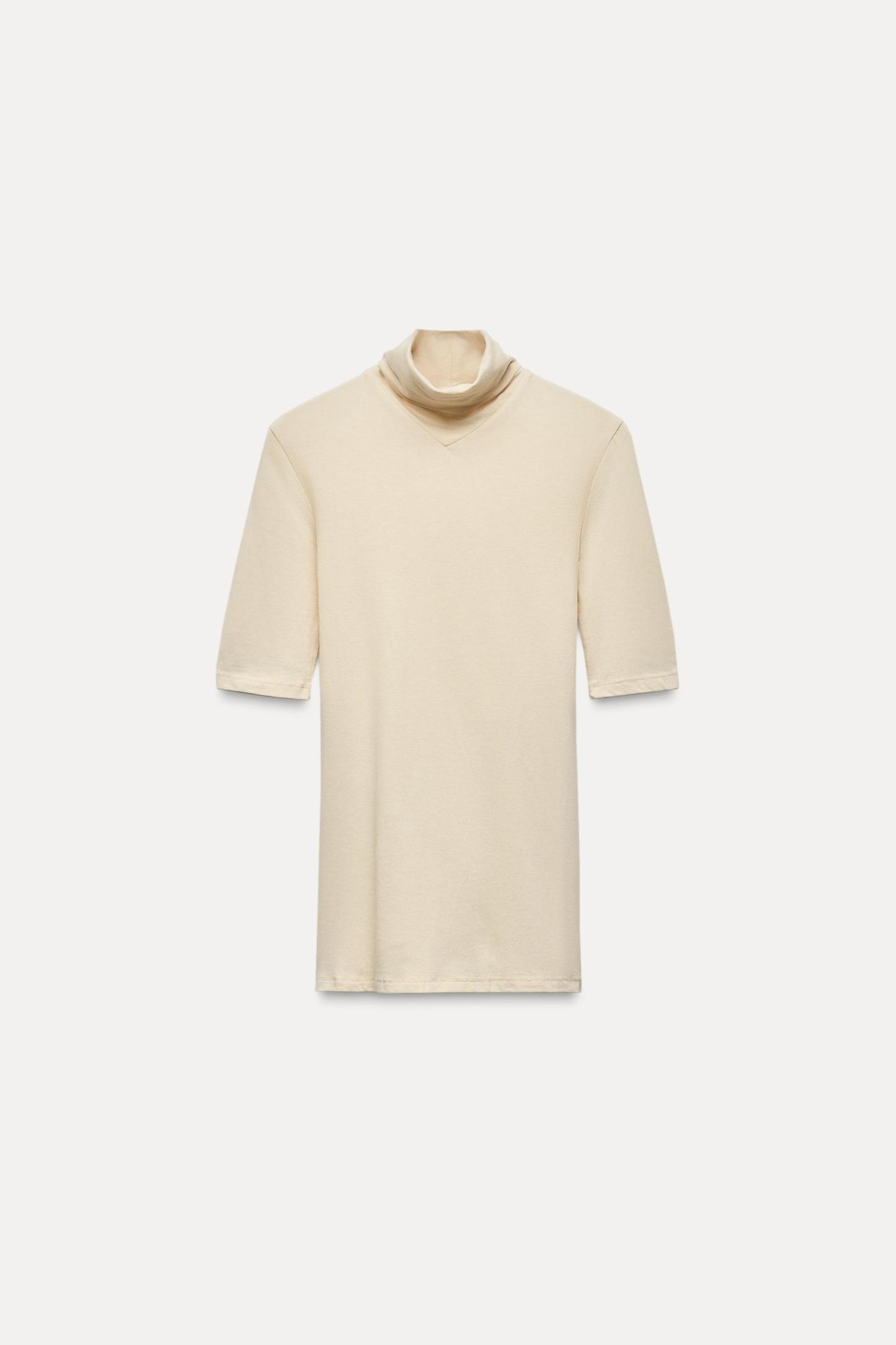 SLIM FIT - HIGH NECK - REGULAR LENGTH - SHORT SLEEVE
