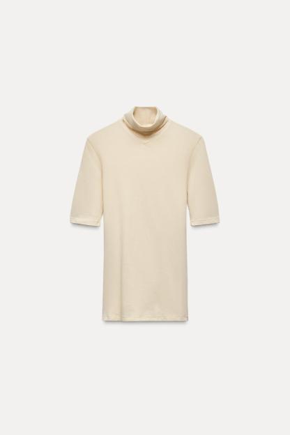 SLIM FIT - HIGH NECK - REGULAR LENGTH - SHORT SLEEVE