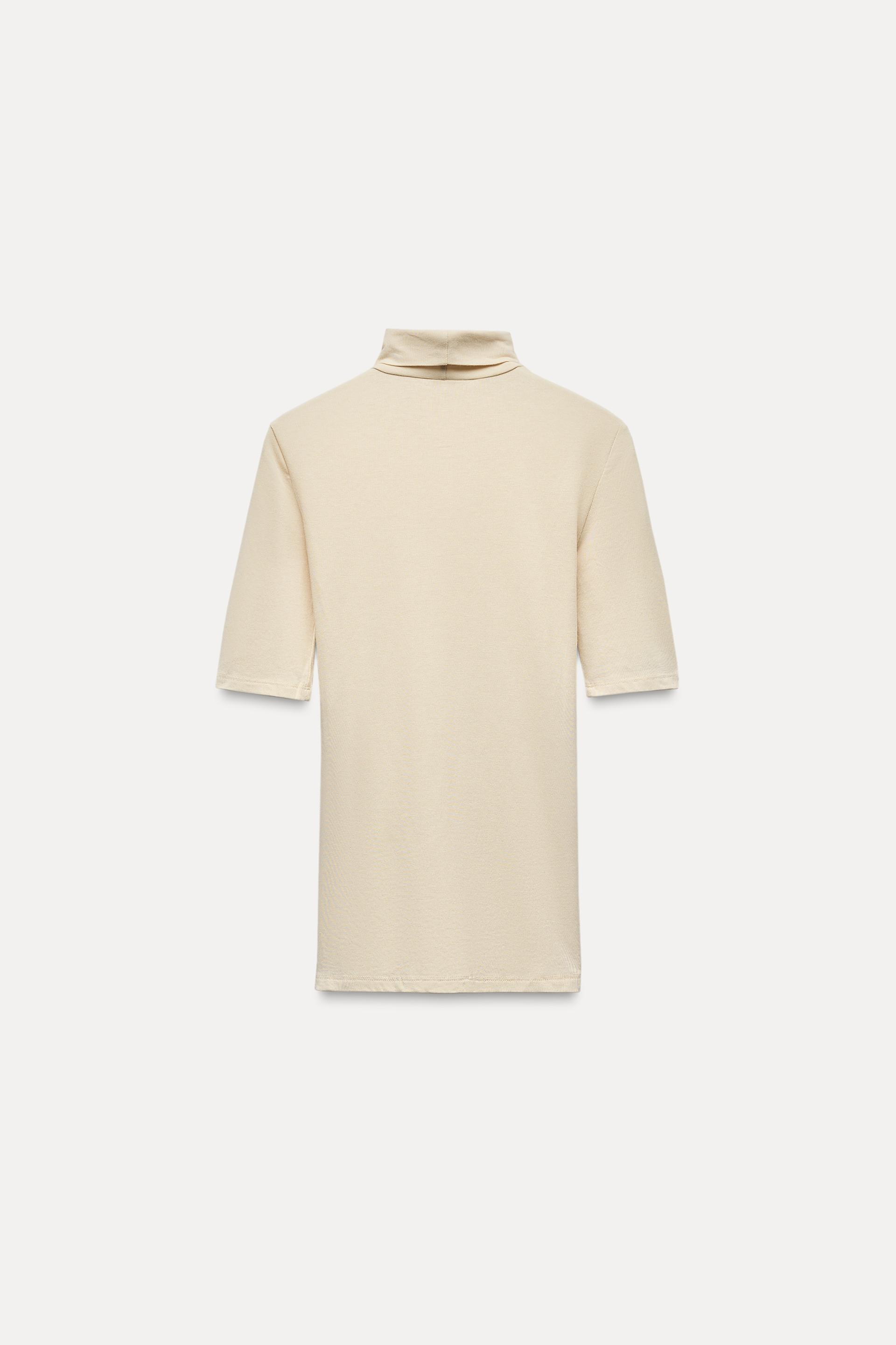 SLIM FIT - HIGH NECK - REGULAR LENGTH - SHORT SLEEVE