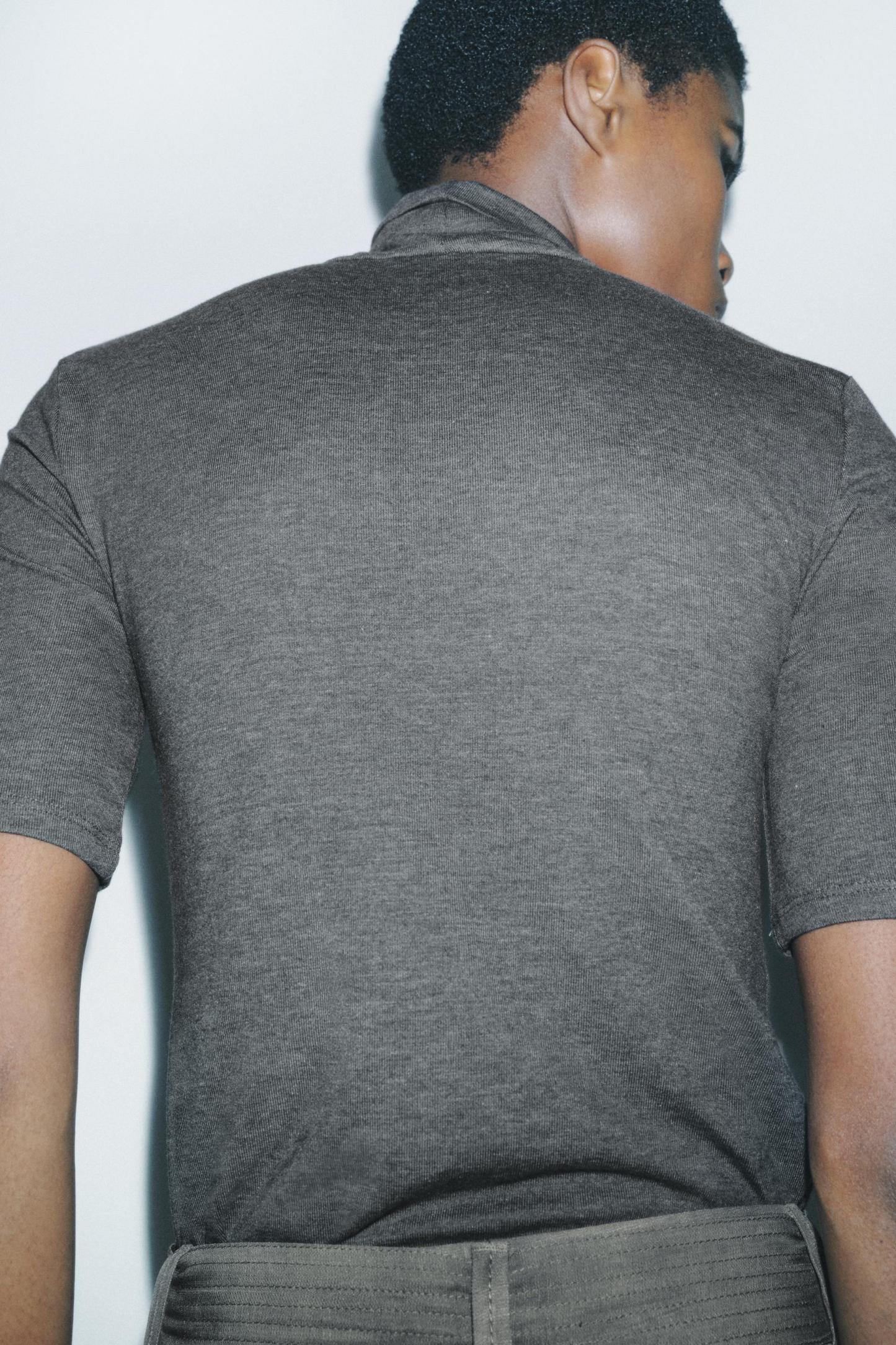 SLIM FIT - HIGH NECK - REGULAR LENGTH - SHORT SLEEVE