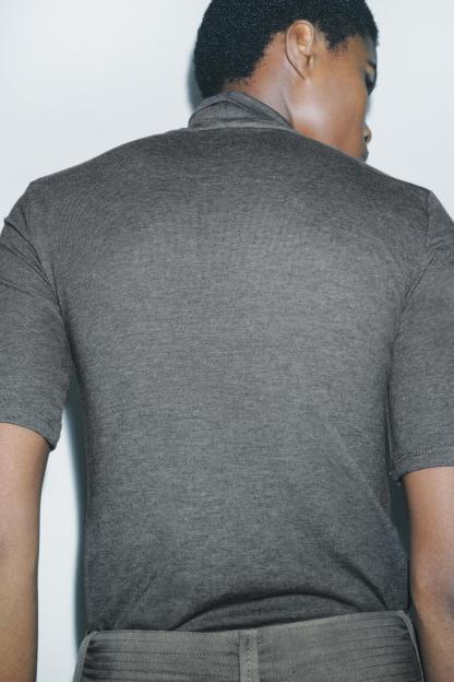 SLIM FIT - HIGH NECK - REGULAR LENGTH - SHORT SLEEVE
