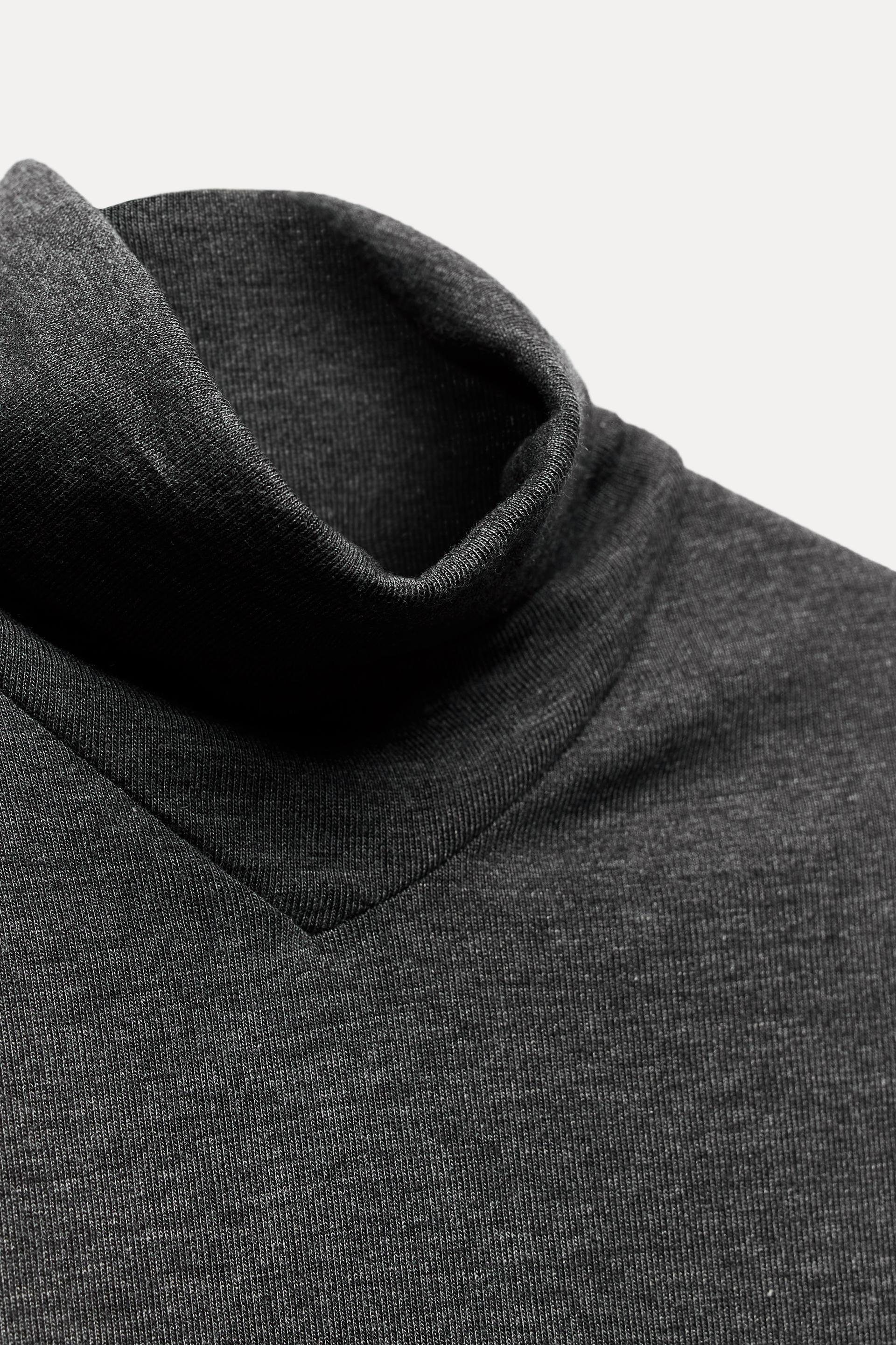 SLIM FIT - HIGH NECK - REGULAR LENGTH - SHORT SLEEVE