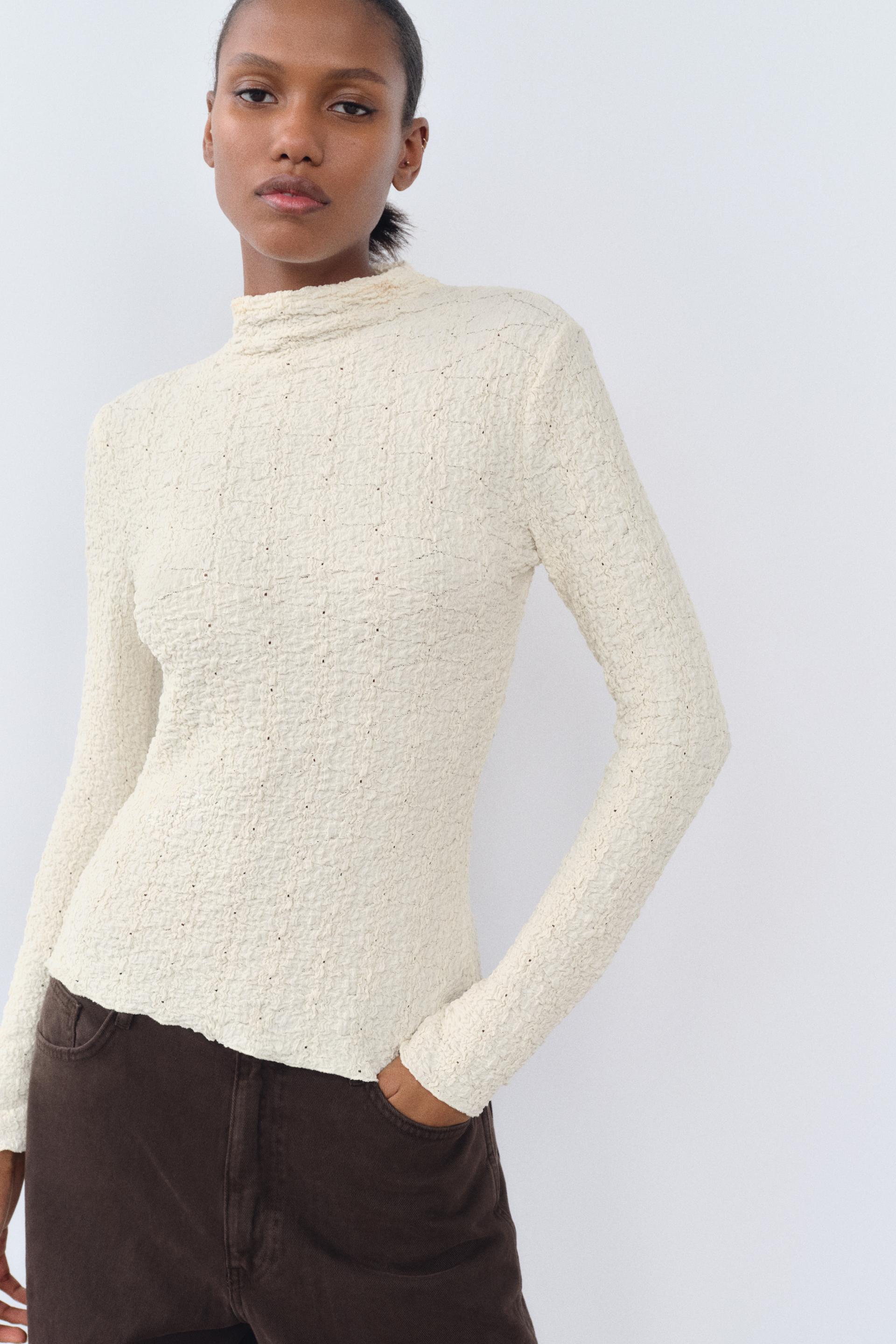 SLIM FIT - HIGH COLLAR - REGULAR LENGTH - LONG SLEEVE