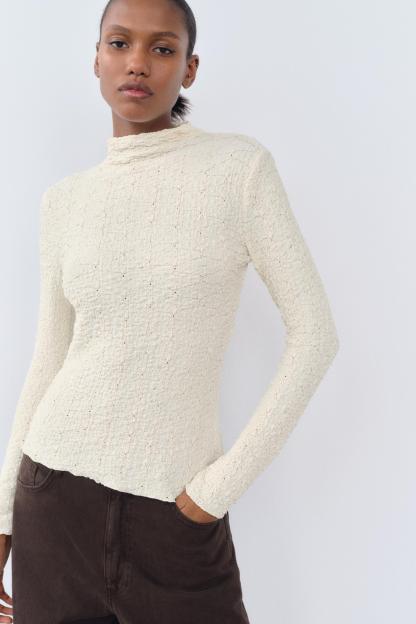 SLIM FIT - HIGH COLLAR - REGULAR LENGTH - LONG SLEEVE