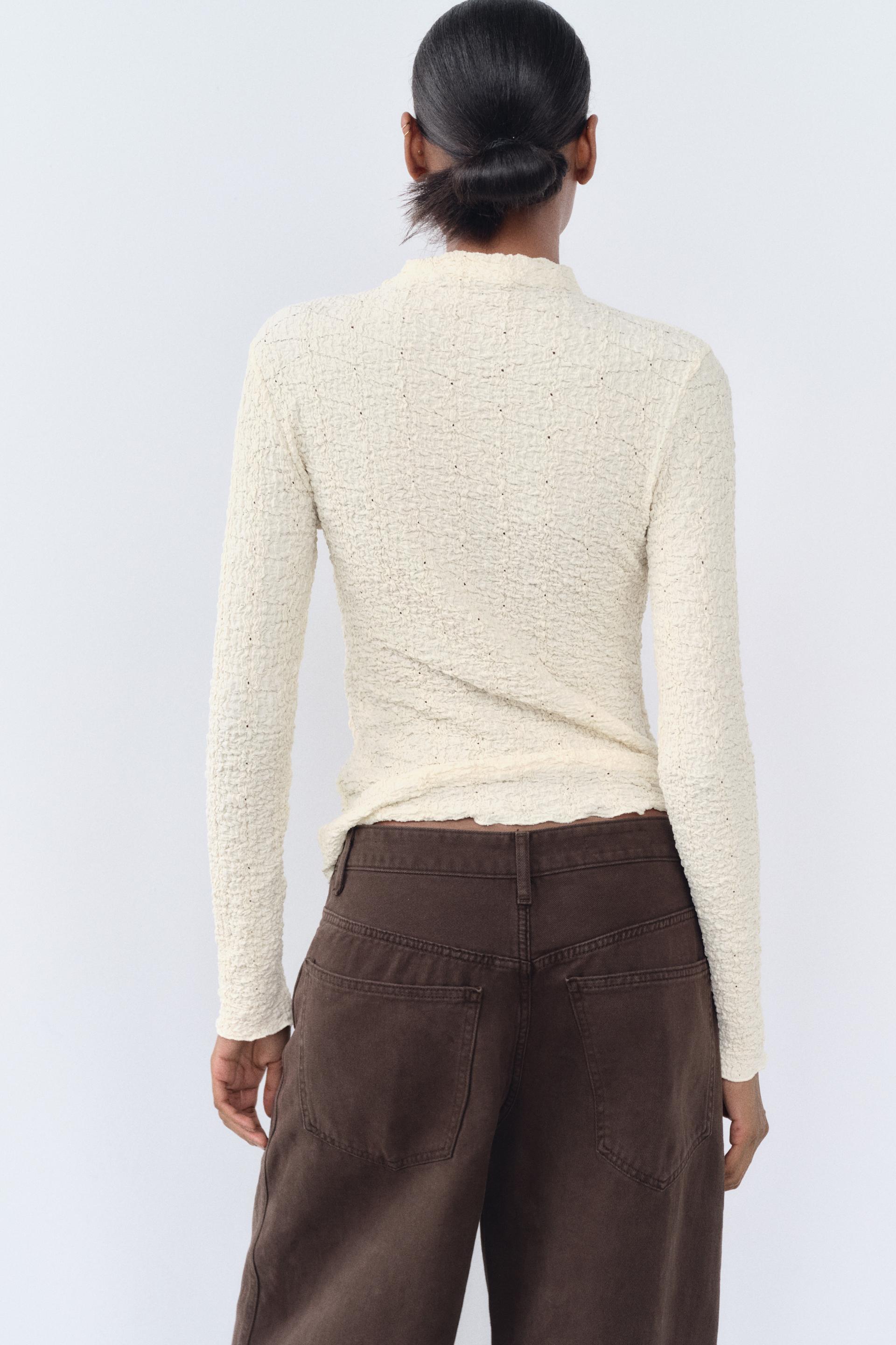 SLIM FIT - HIGH COLLAR - REGULAR LENGTH - LONG SLEEVE