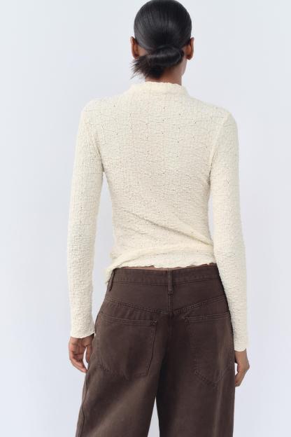 SLIM FIT - HIGH COLLAR - REGULAR LENGTH - LONG SLEEVE