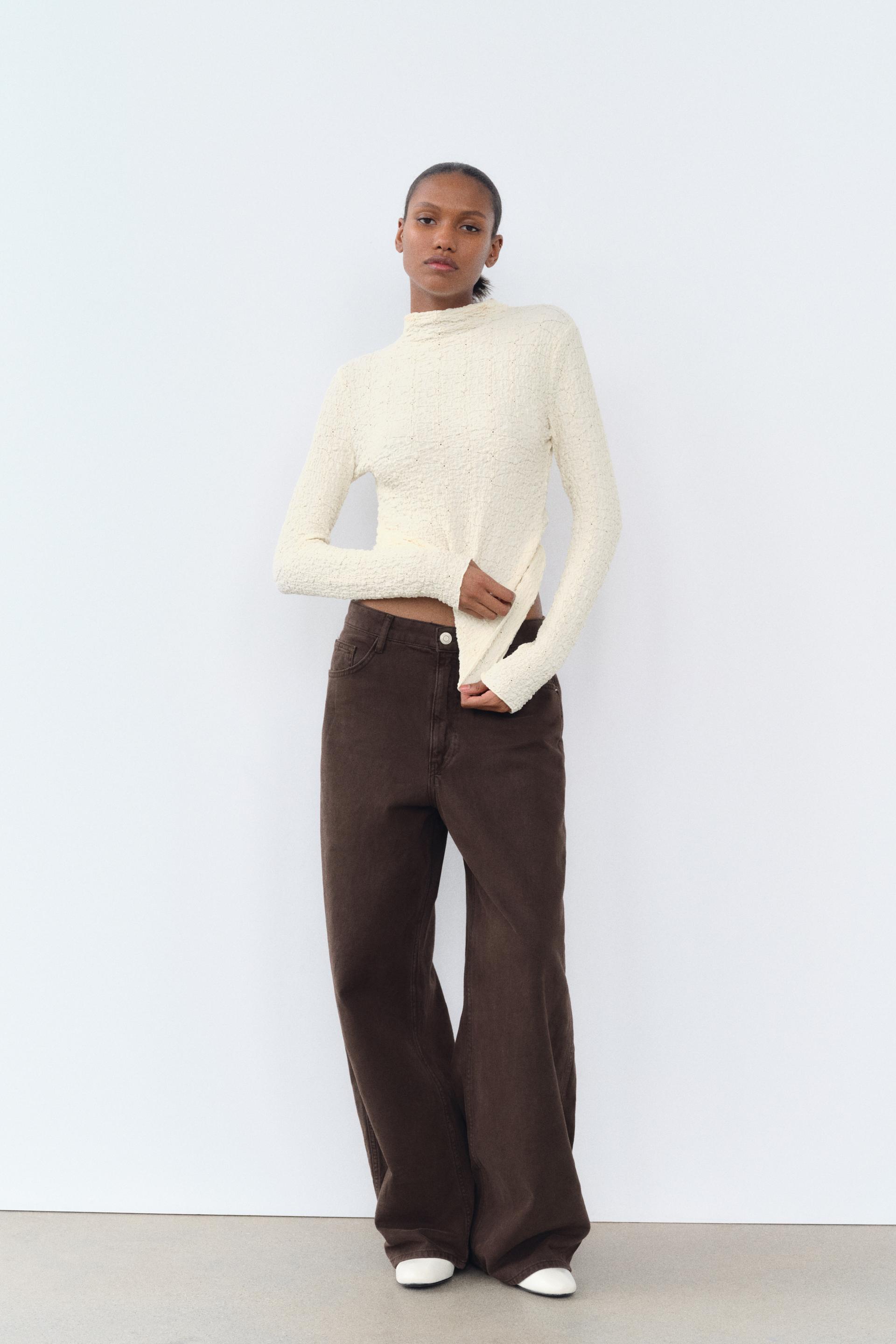 SLIM FIT - HIGH COLLAR - REGULAR LENGTH - LONG SLEEVE
