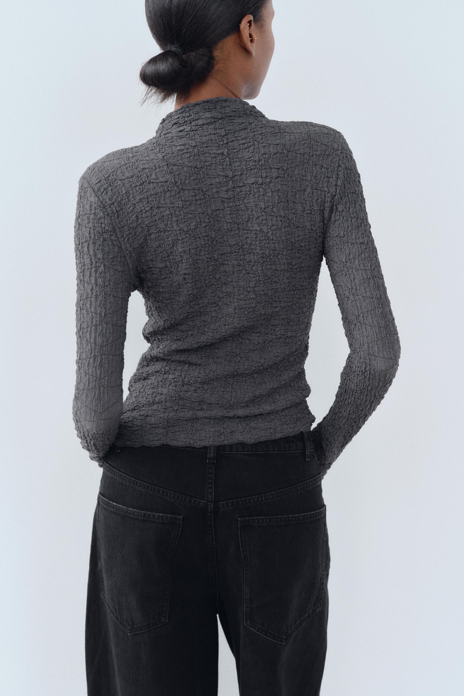 SLIM FIT - HIGH COLLAR - REGULAR LENGTH - LONG SLEEVE