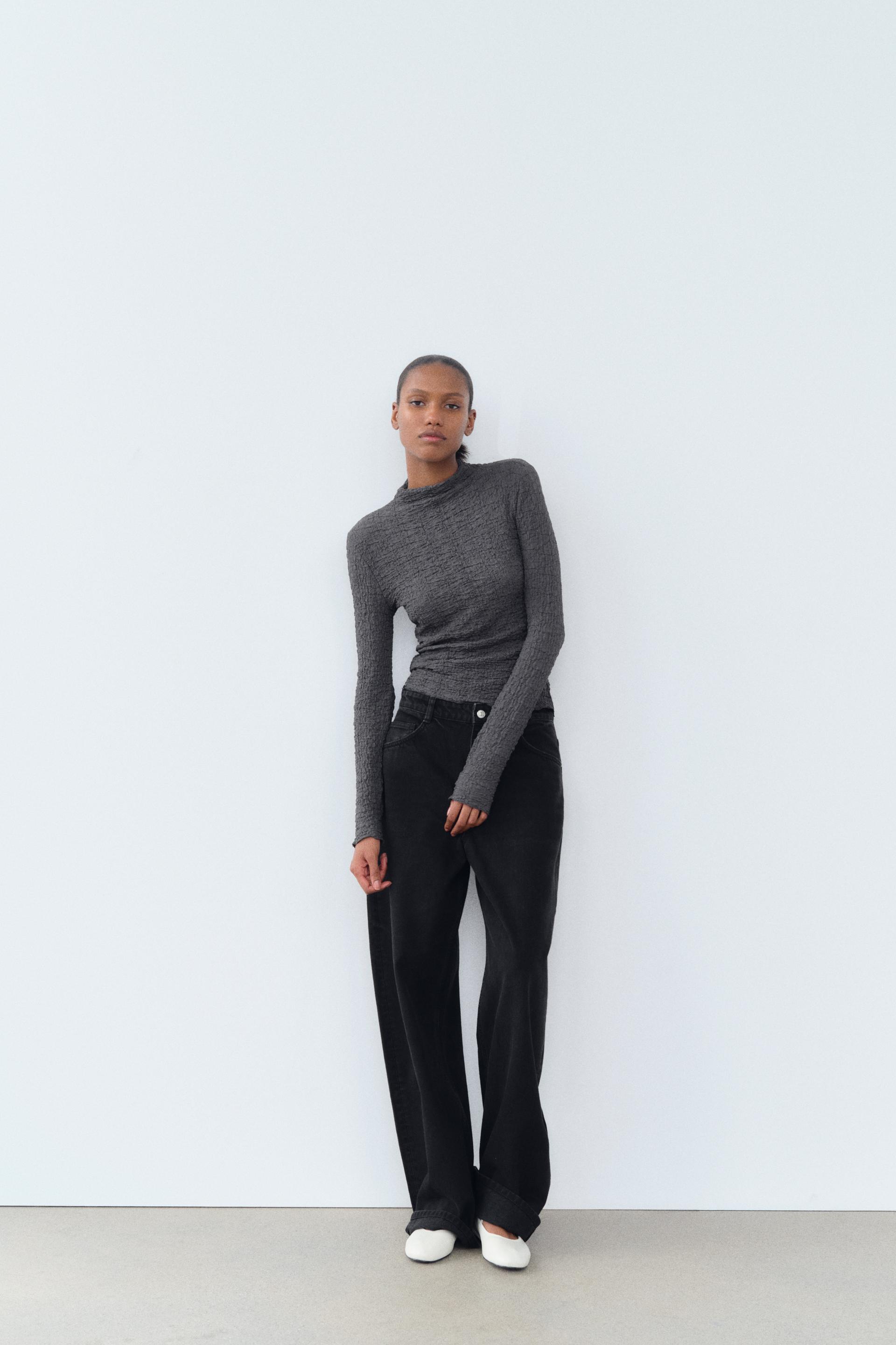 SLIM FIT - HIGH COLLAR - REGULAR LENGTH - LONG SLEEVE