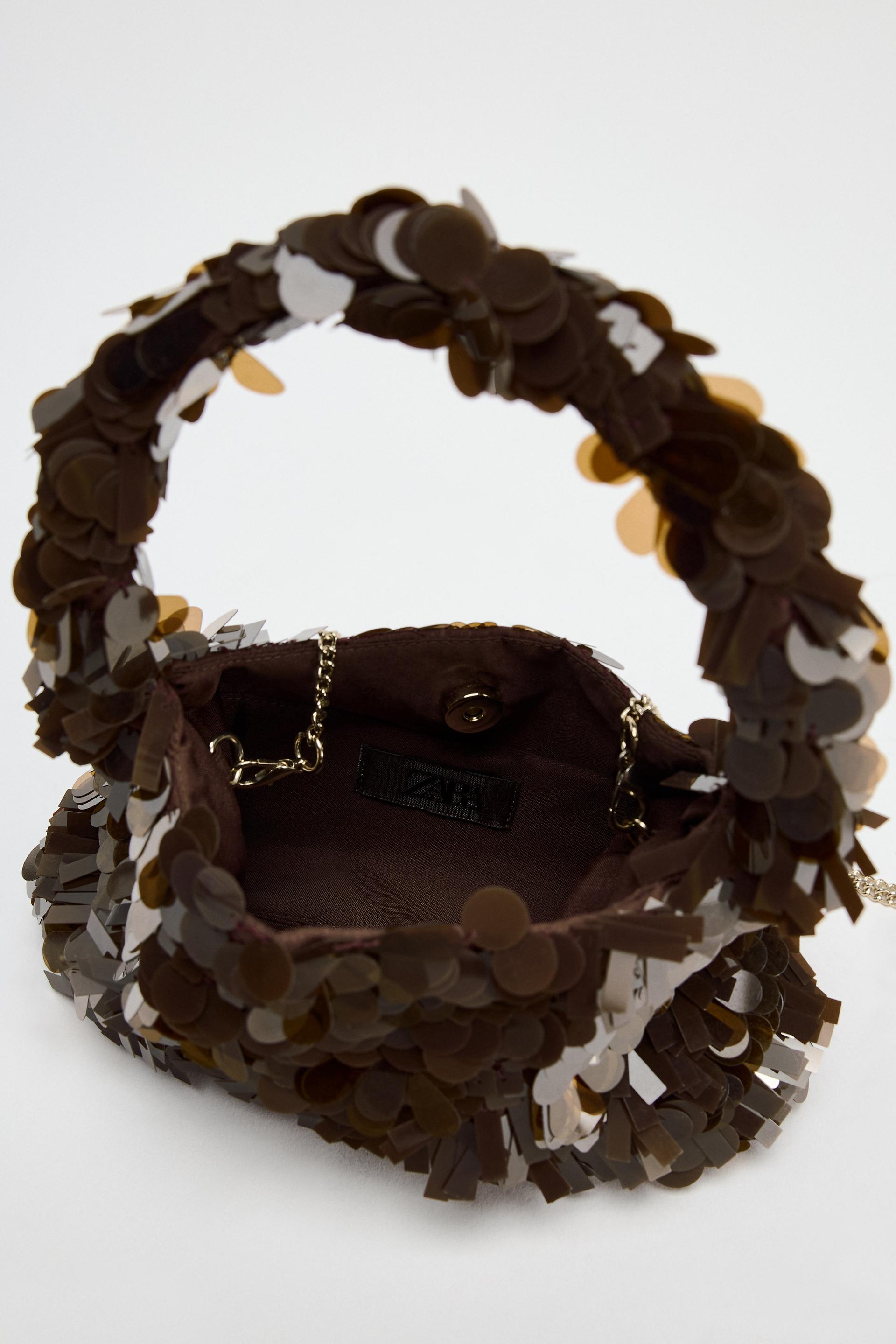 BUCKET BAG WITH APPLIQU