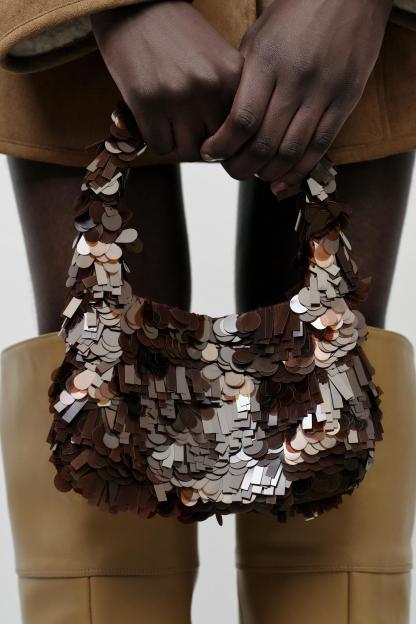 BUCKET BAG WITH APPLIQU