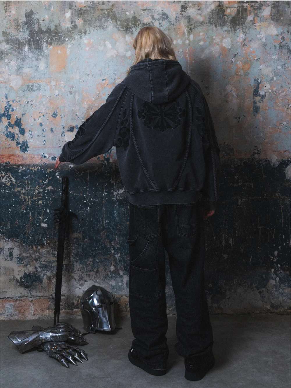 Modern Relic (NOIR)