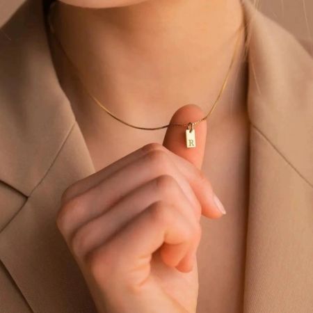 🎁2024 dögös modell nagy árcsökkentés🌟14K arany Erzsébet betűs nyaklánc💫