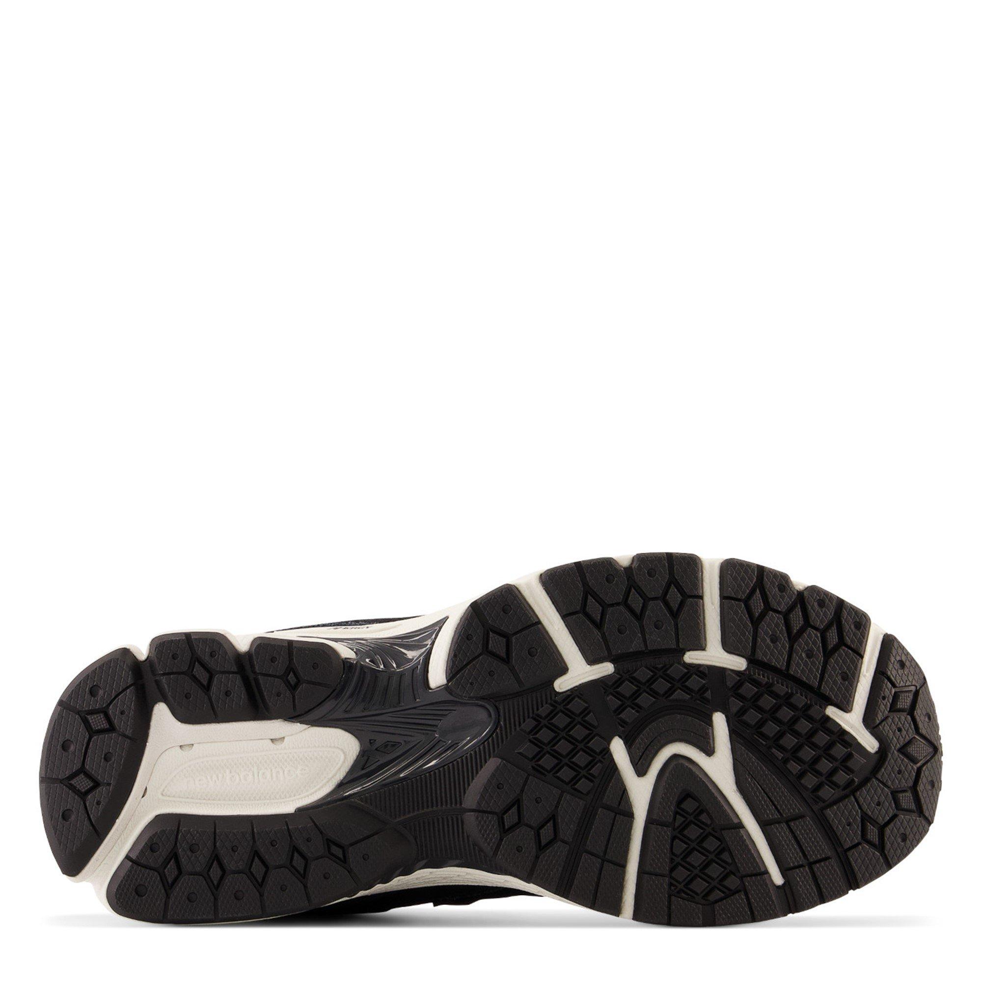 New Balance NB 2002 Junior Black/White