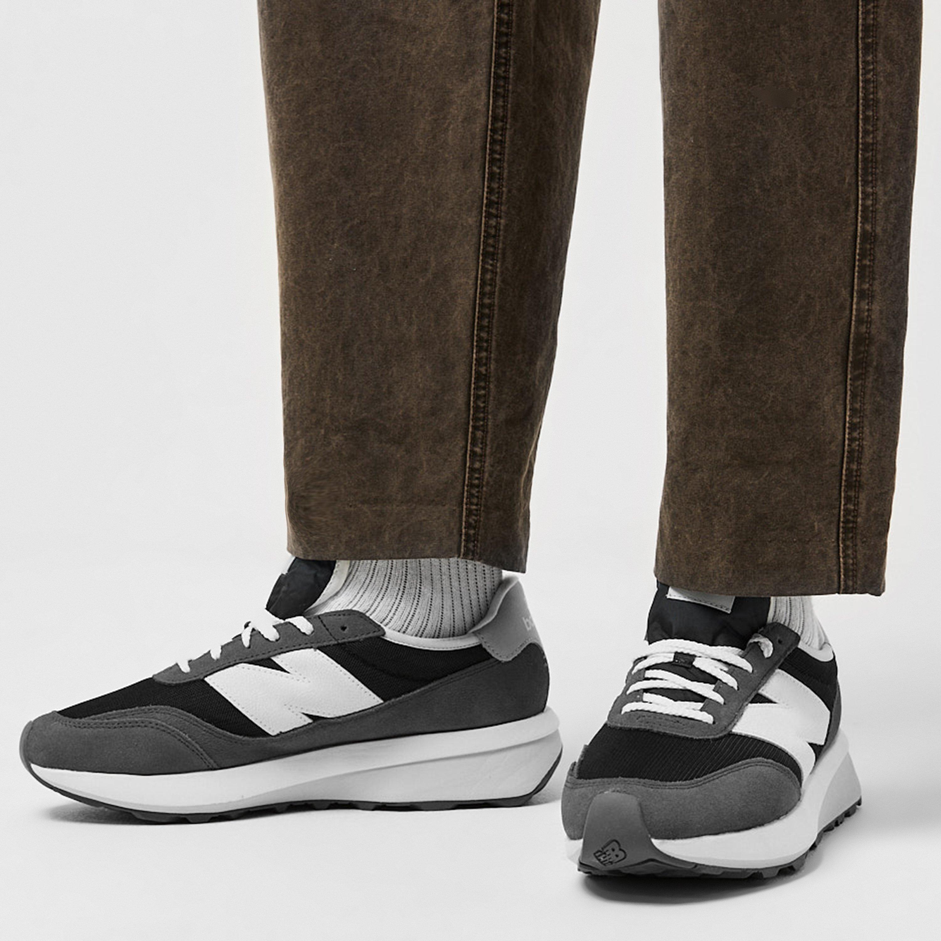 New Balance NB 370 Mens Black/Gry/Wht