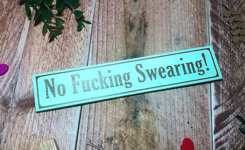 💡Funny Gift-😂Wooden Signage Ornaments🎁