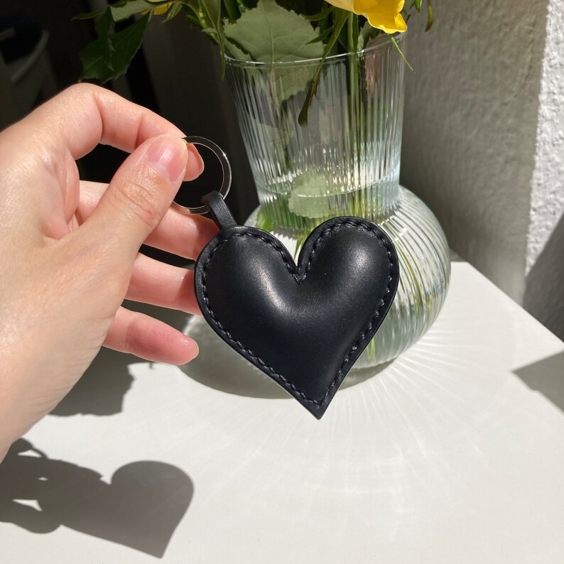 💖Leather Heart Keychain