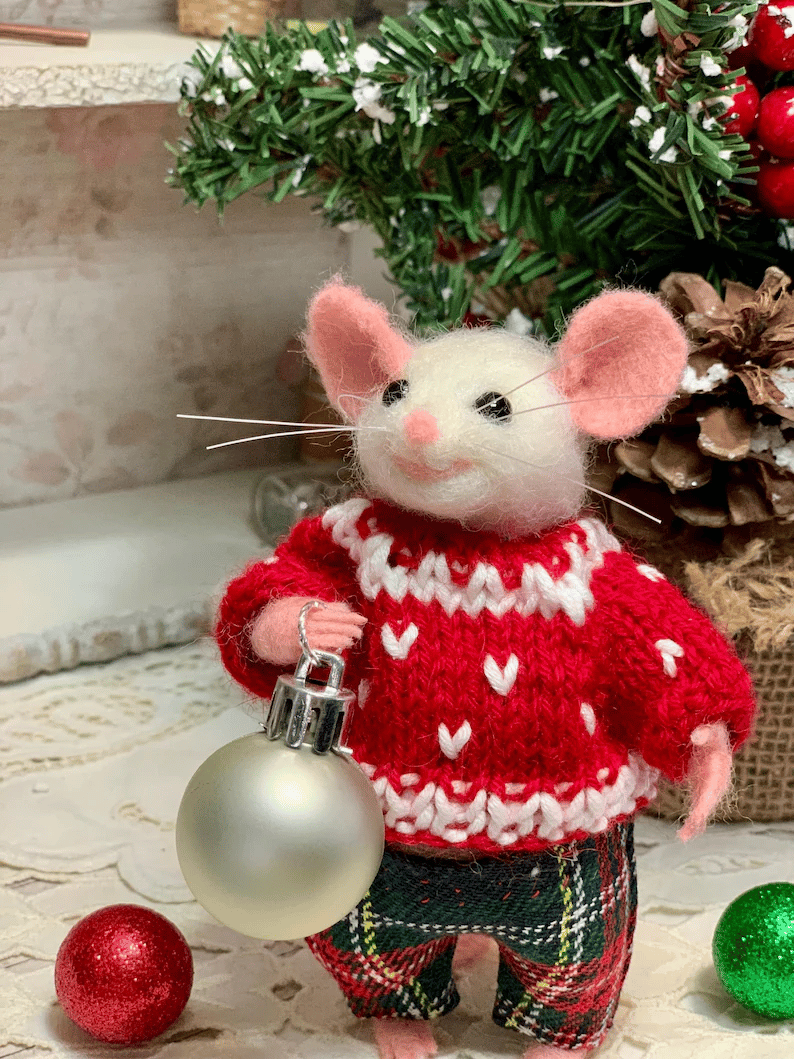 Christmas Needle felted Mouse, OOAK Art Doll