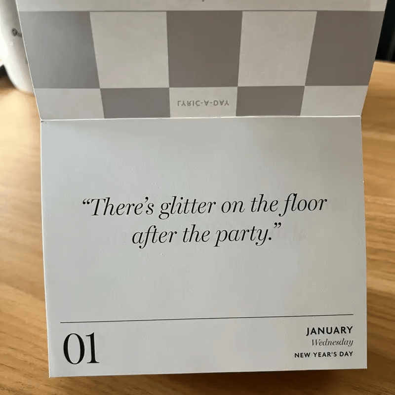 📅2025 Mini Daily Swiftie Desktop Calendar