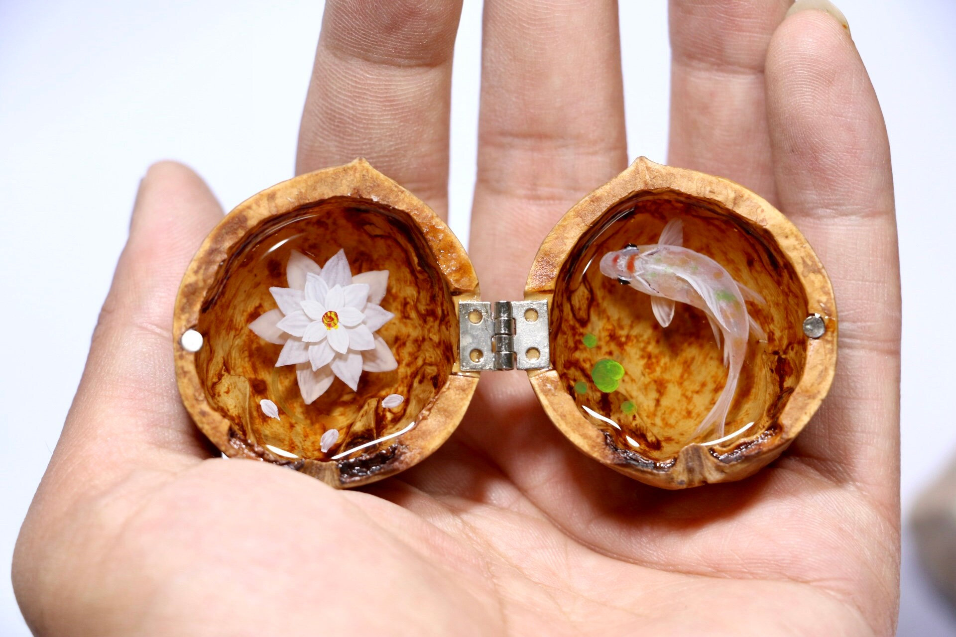 Handmade Mini Koi Fish Resin Painting In The Walnut Shell