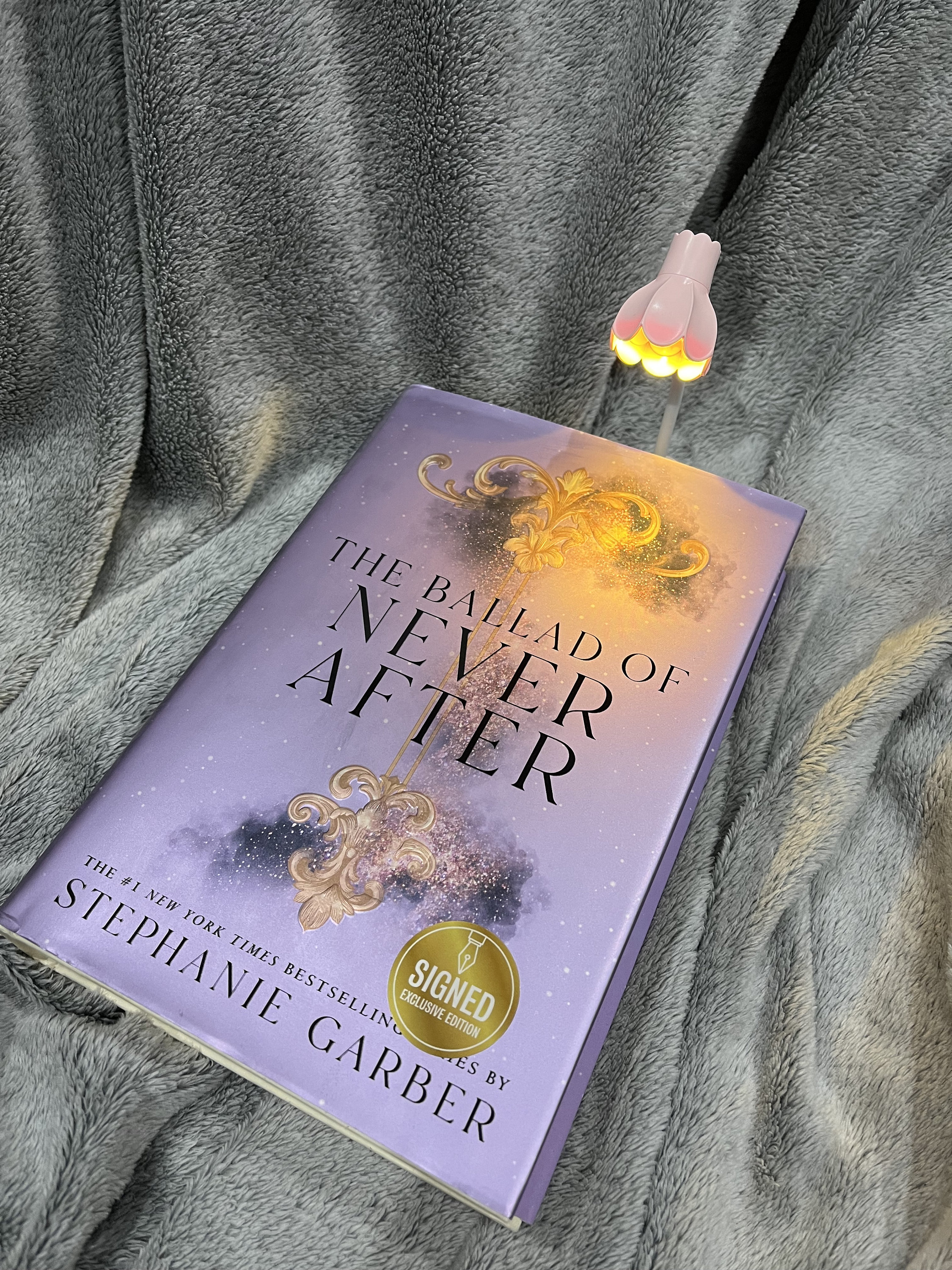 Perfect Gift🌸Cute Pastel Flower Booklight