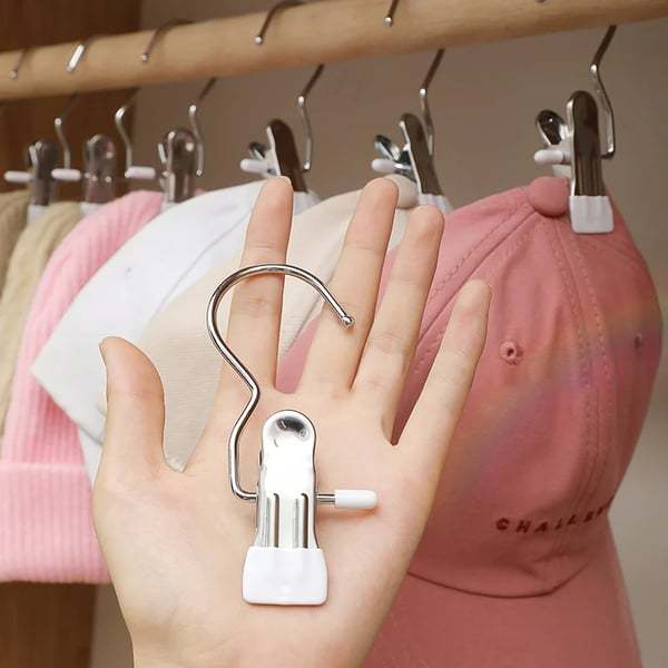 Platzsparende Garderobe