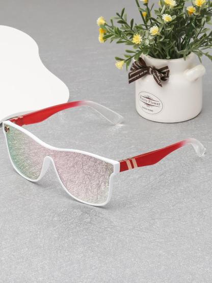 Moderne Sonnenbrille mit Schildpatt-Muster