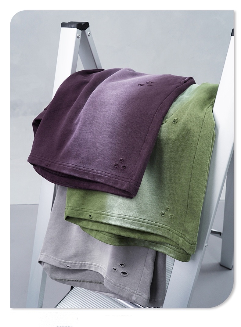 Lässige Shorts mit Used-Look-Graffiti-Print