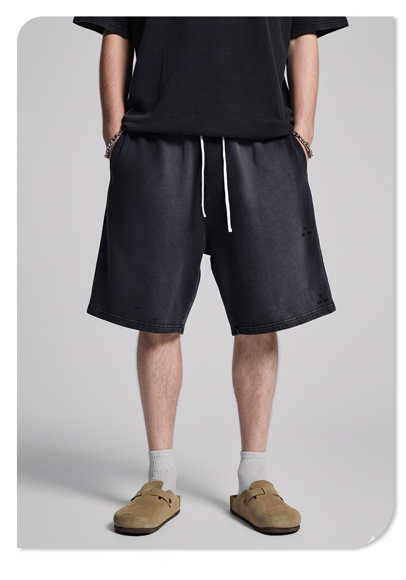 Lässige Shorts mit Used-Look-Graffiti-Print