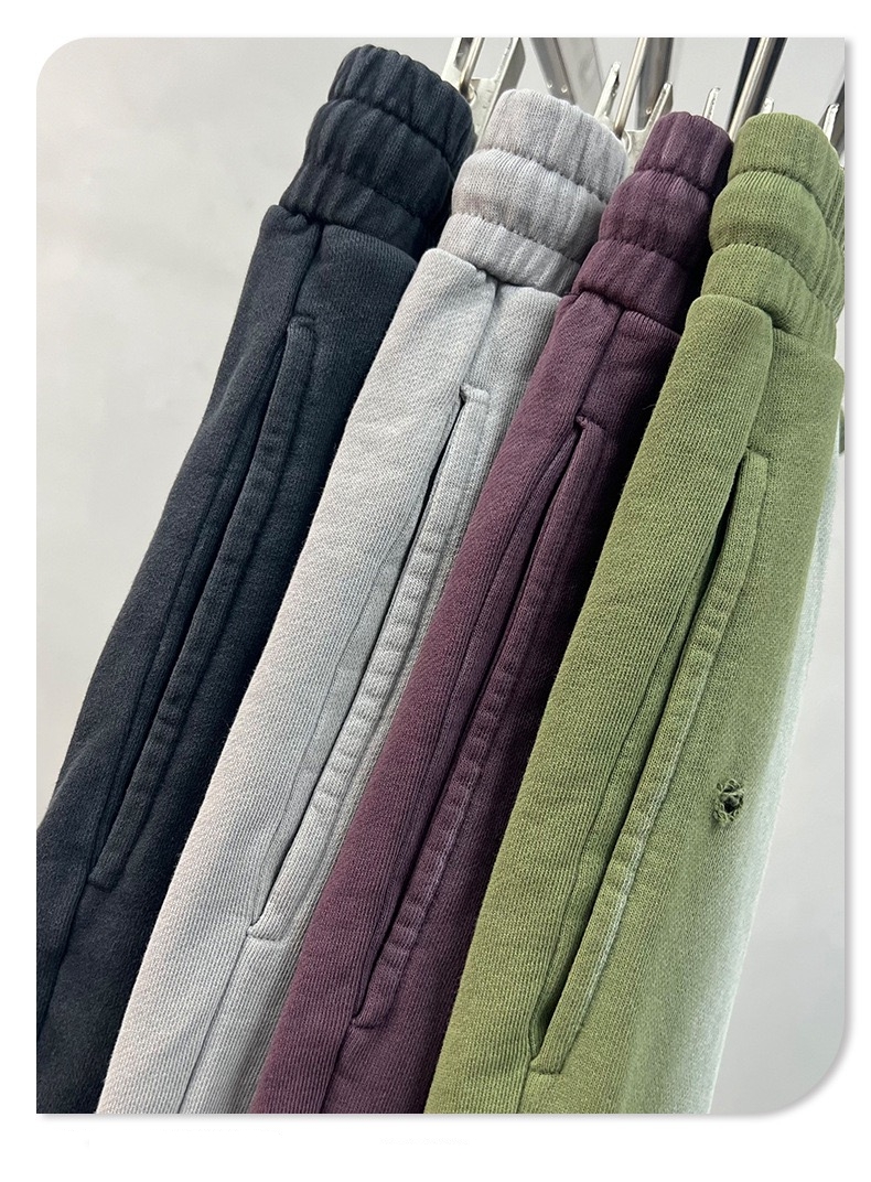 Lässige Shorts mit Used-Look-Graffiti-Print