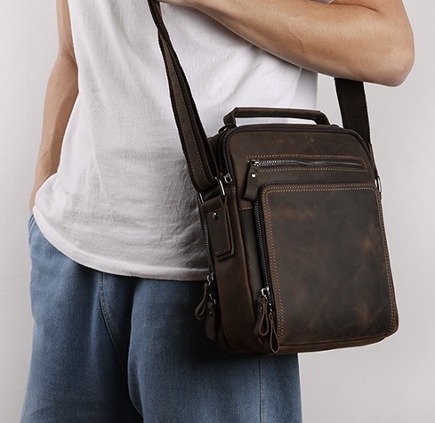 Men's Retro Crazy Horse Leather Large Capacity Shoulder Bag