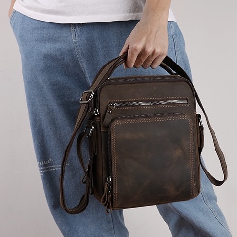 Men's Retro Crazy Horse Leather Large Capacity Shoulder Bag