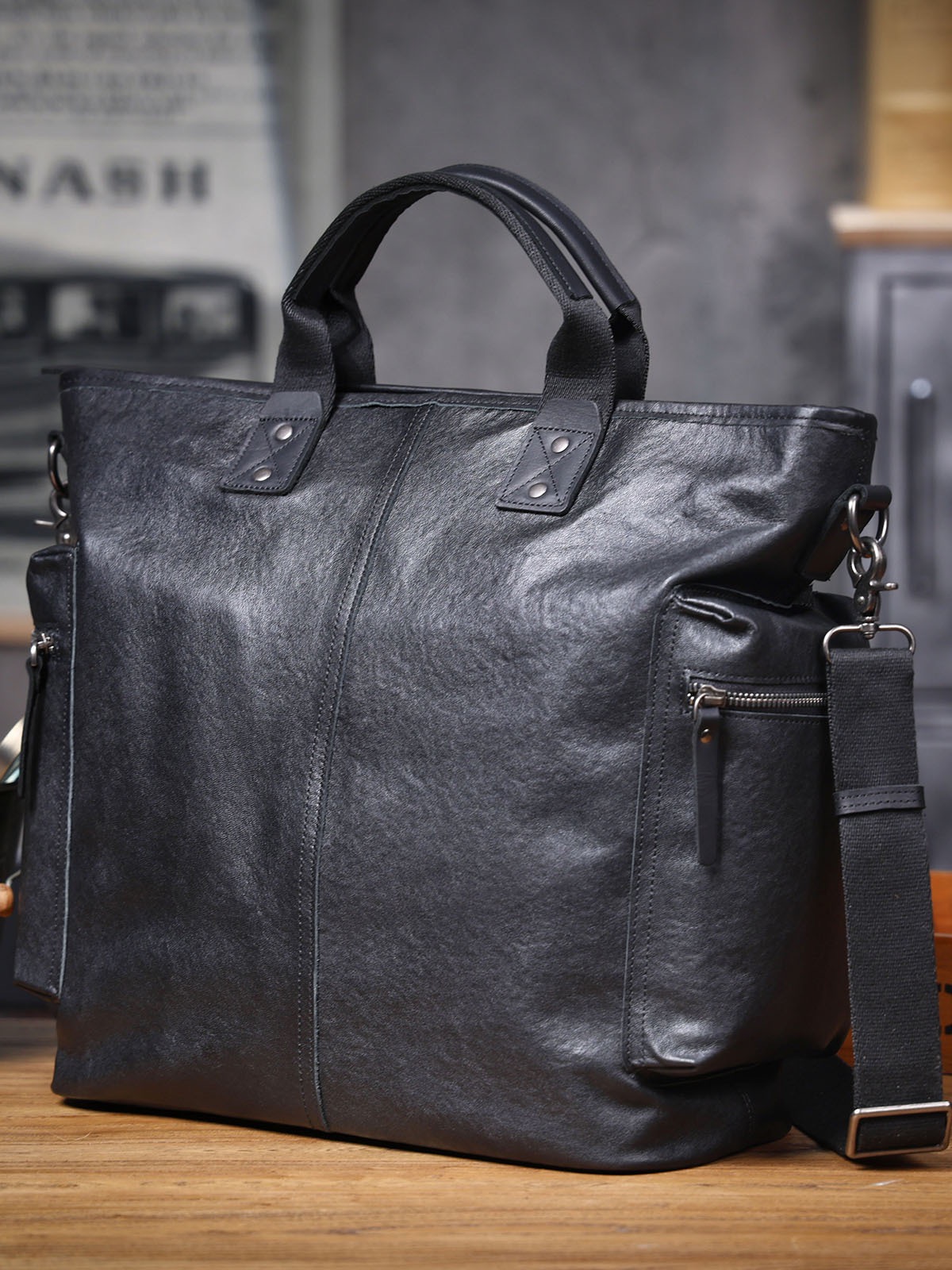 Men's Original Design Large-Capacity Genuine Leather Bag LB15