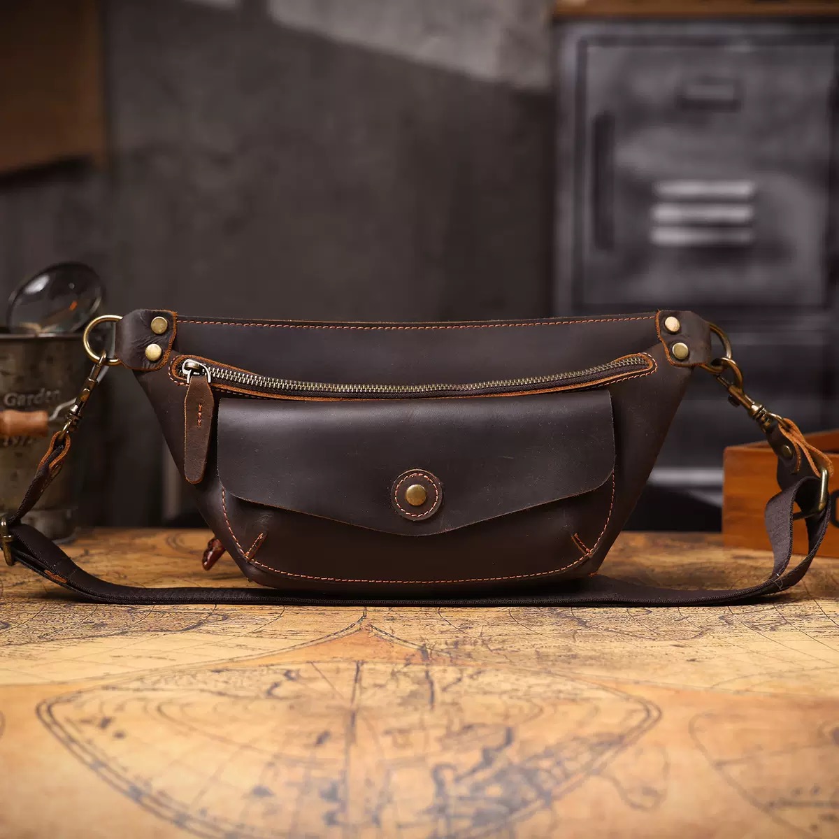 Retro Crazy Horse Leather Crossbody Bag LB19