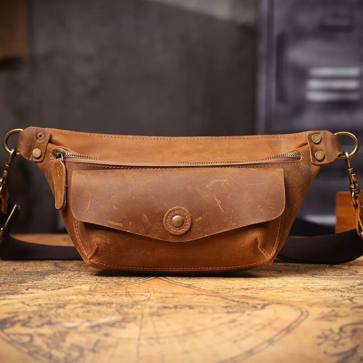 Retro Crazy Horse Leather Crossbody Bag LB19