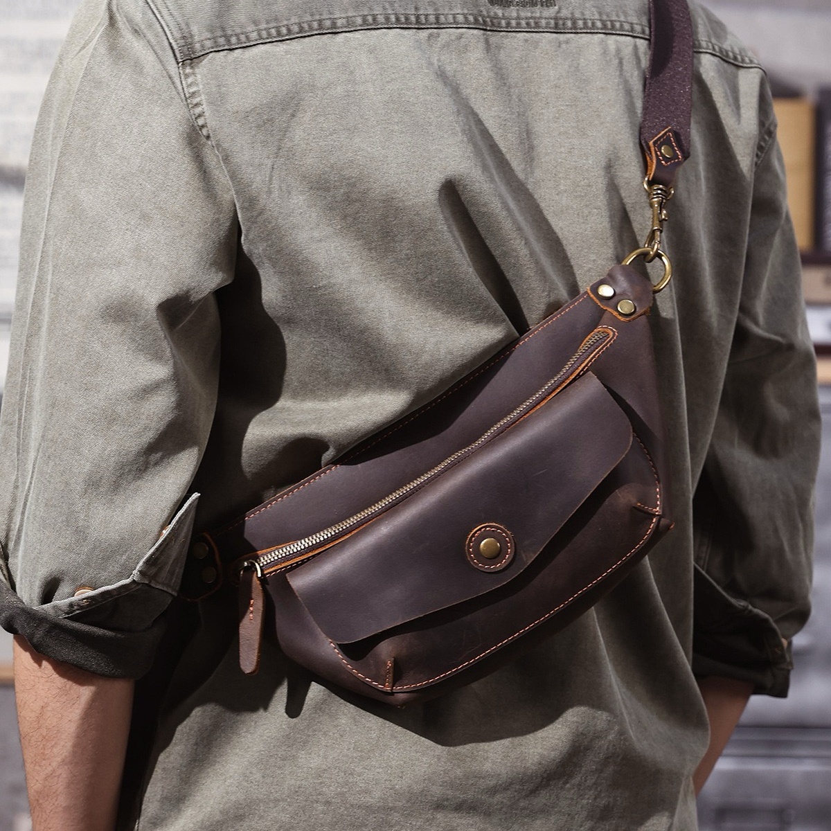 Retro Crazy Horse Leather Crossbody Bag LB19