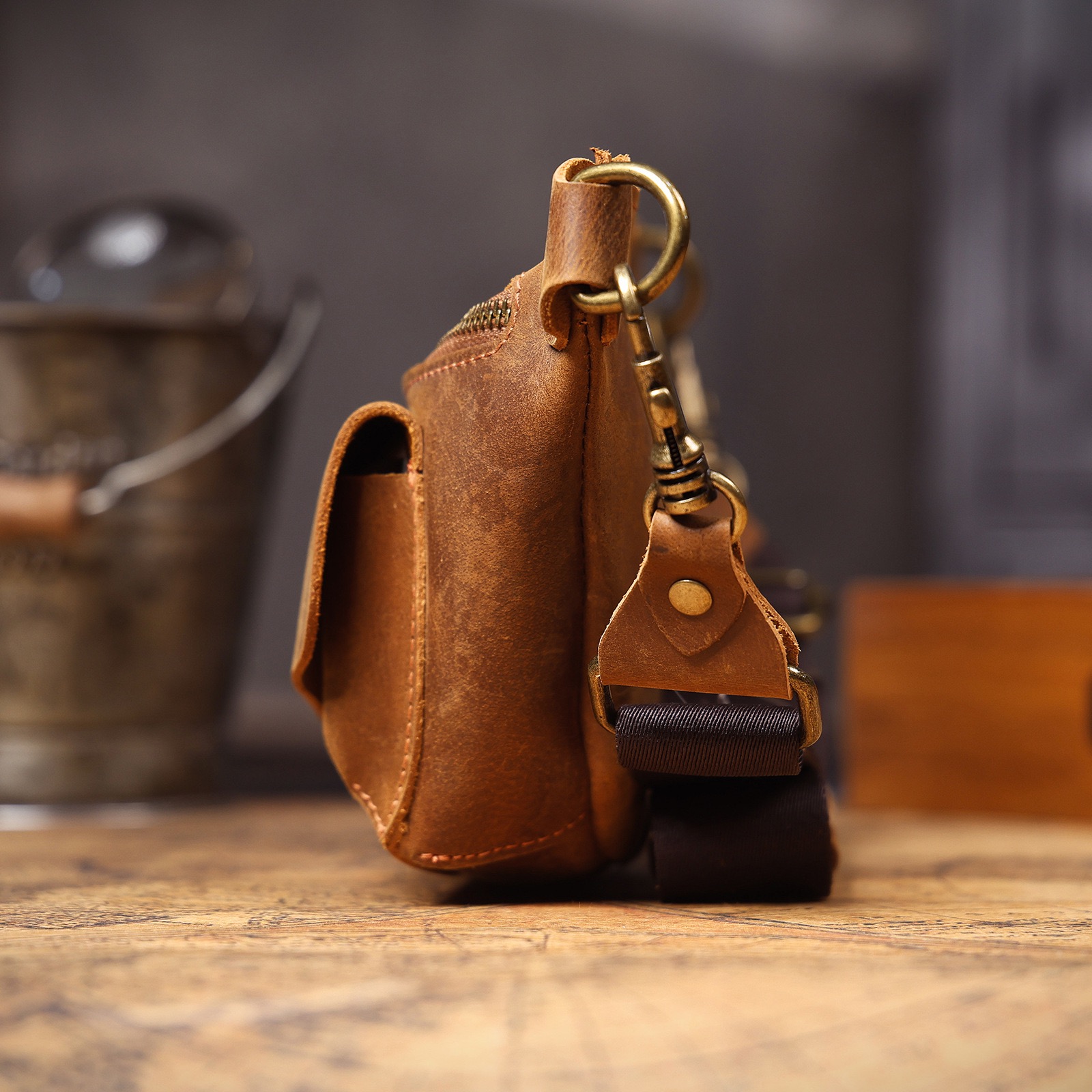 Retro Crazy Horse Leather Crossbody Bag LB19