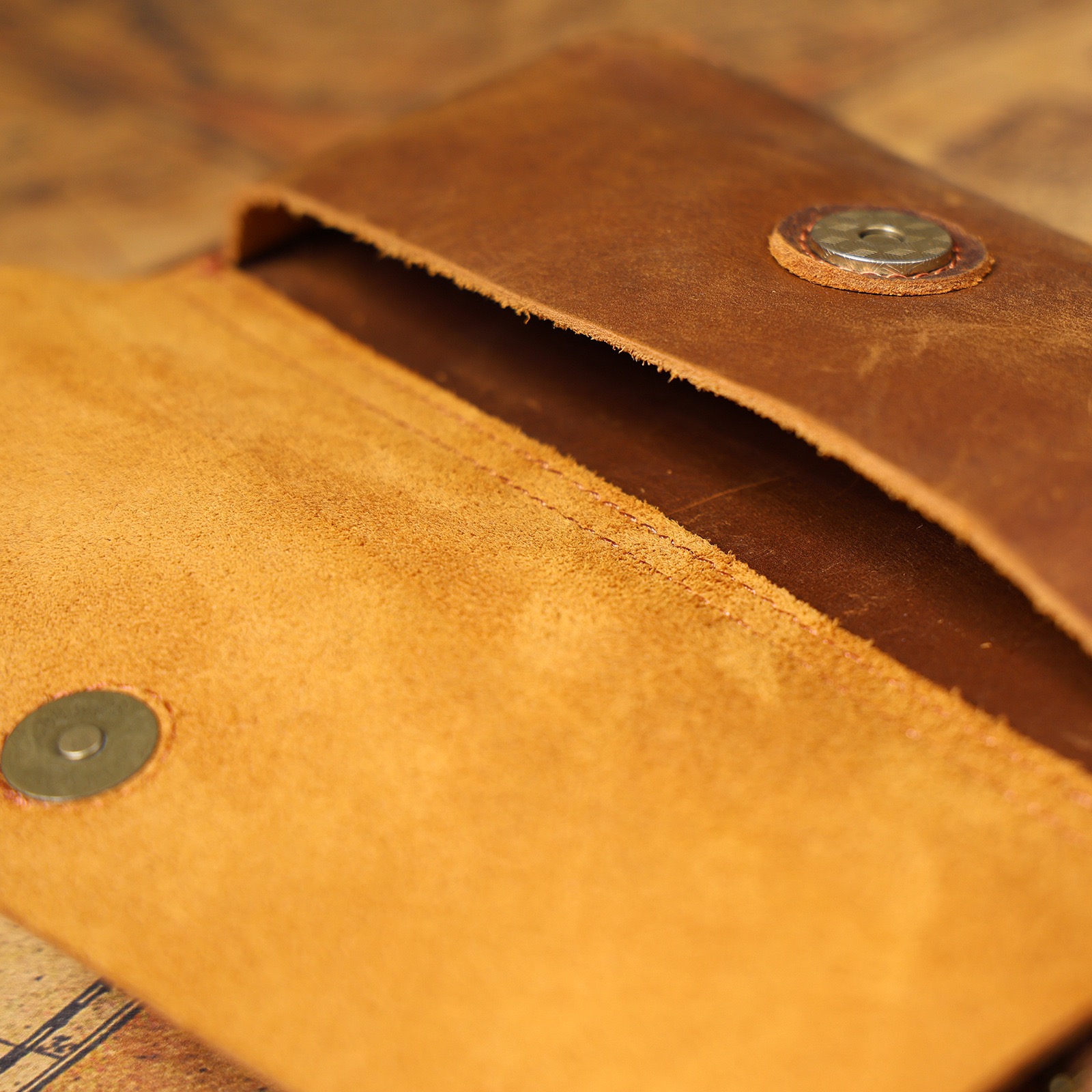 Retro Crazy Horse Leather Crossbody Bag LB19