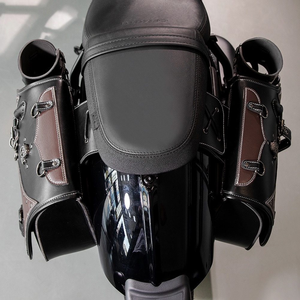 Studded Skull Saddlebag | Two-Tone Vintage Motorcycle Side Bag MTB02